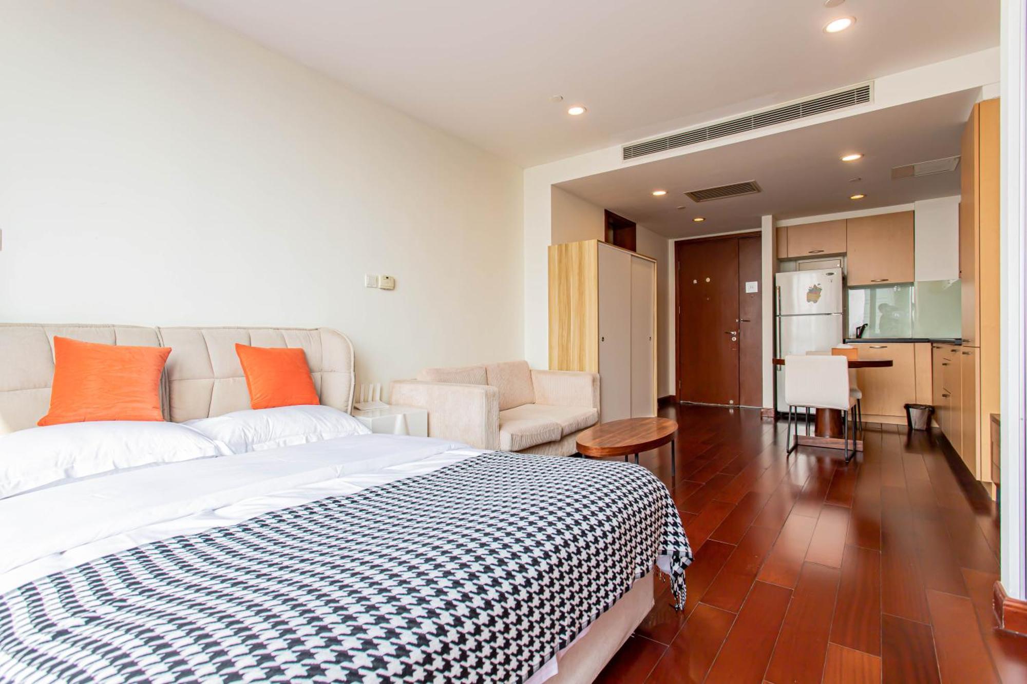 River House Near The Peoples Square And The Bund 샹하이 외부 사진